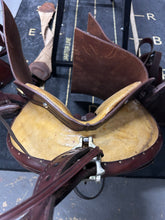 Load image into Gallery viewer, 15" Peruvian Work Saddle-Saddle-Consignment-Evolution Equestrian Co.