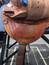 Load image into Gallery viewer, 15” Riders Choice Western Barrel Saddle-Saddle-Consignment-Evolution Equestrian Co.