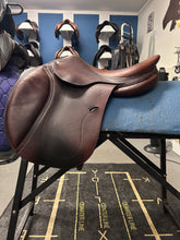 Load image into Gallery viewer, 16.5" Antares Classique Close Contact Saddle-Saddle-Consignment-Evolution Equestrian Co.