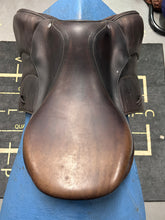 Load image into Gallery viewer, 16.5" Voltaire Palm Beach-Saddle-Consignment-Evolution Equestrian Co.