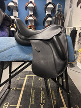 Load image into Gallery viewer, 17" Custom Signature Solo Dressage Saddle-Saddle-Consignment-Evolution Equestrian Co.