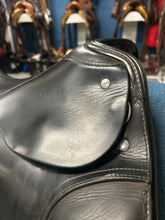 Load image into Gallery viewer, 17.5" Passier Relevant Dressage Saddle-Saddle-Consignment-Evolution Equestrian Co.