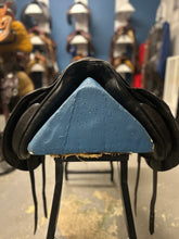 Load image into Gallery viewer, 17.5" Passier Relevant Dressage Saddle-Saddle-Consignment-Evolution Equestrian Co.