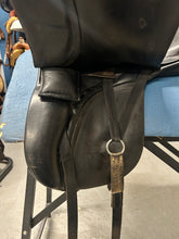 Load image into Gallery viewer, 17.5" Passier Relevant Dressage Saddle-Saddle-Consignment-Evolution Equestrian Co.