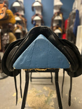 Load image into Gallery viewer, 17.5" Passier Relevant Dressage Saddle-Saddle-Consignment-Evolution Equestrian Co.