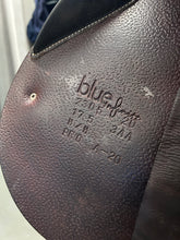 Load image into Gallery viewer, 17.5" Voltaire Blue Infinite 3AA Close Contact Saddle-Saddle-Consignment-Evolution Equestrian Co.