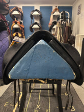 Load image into Gallery viewer, 17.5" Wintec Pro Endurance Saddle-Saddle-Consignment-Evolution Equestrian Co.