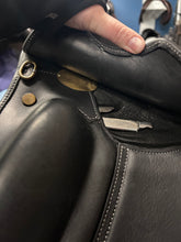Load image into Gallery viewer, 18" Lovas Legato Dressage Saddle-Saddle-Consignment-Evolution Equestrian Co.