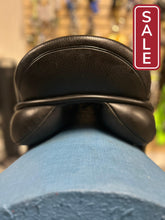 Load image into Gallery viewer, 18" NSC Dressage Saddle-Saddle-Consignment-Evolution Equestrian Co.