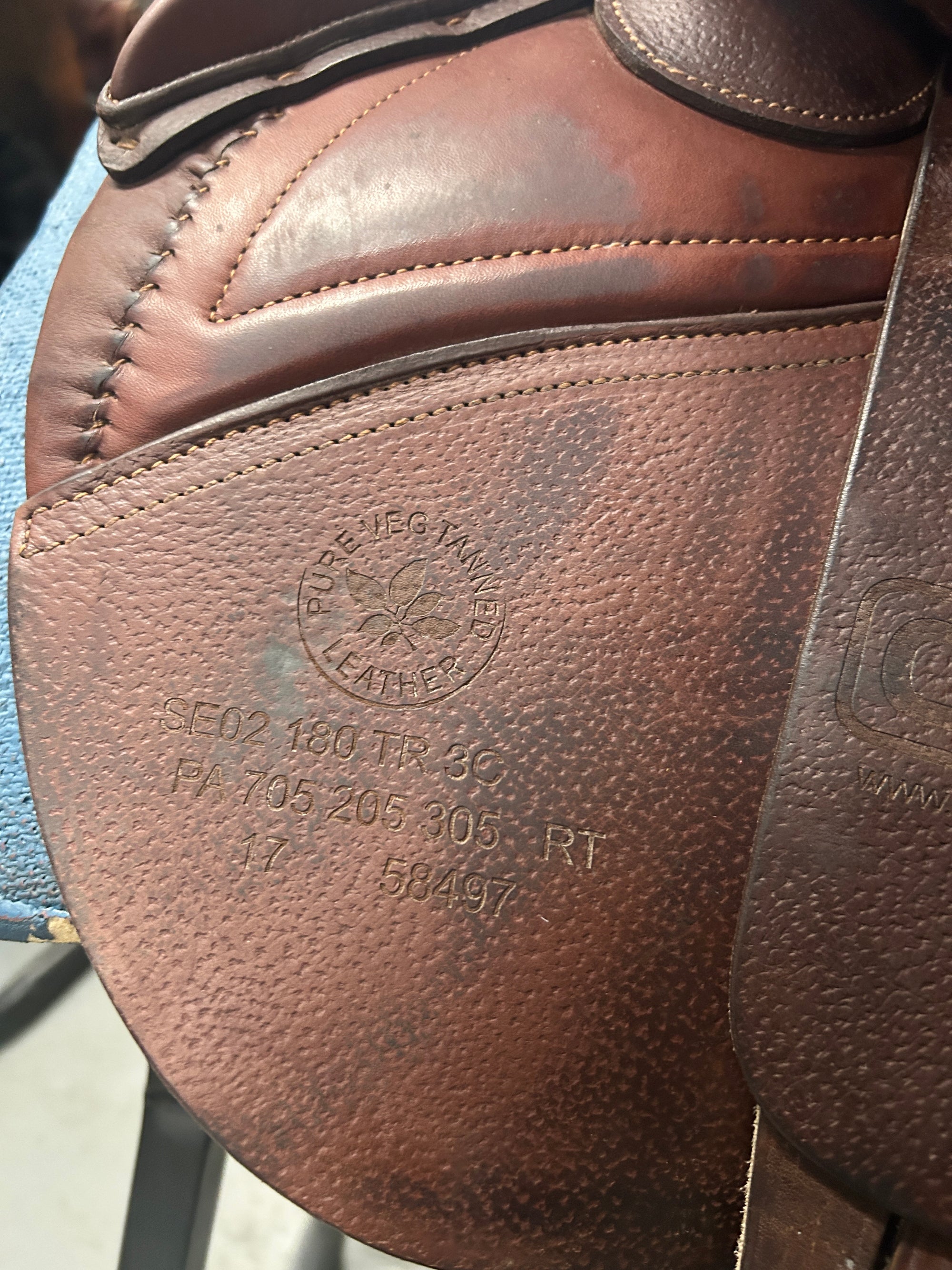 18" CWD SE02 3C with Pro Panels-Saddle-Consignment-Evolution Equestrian Co.