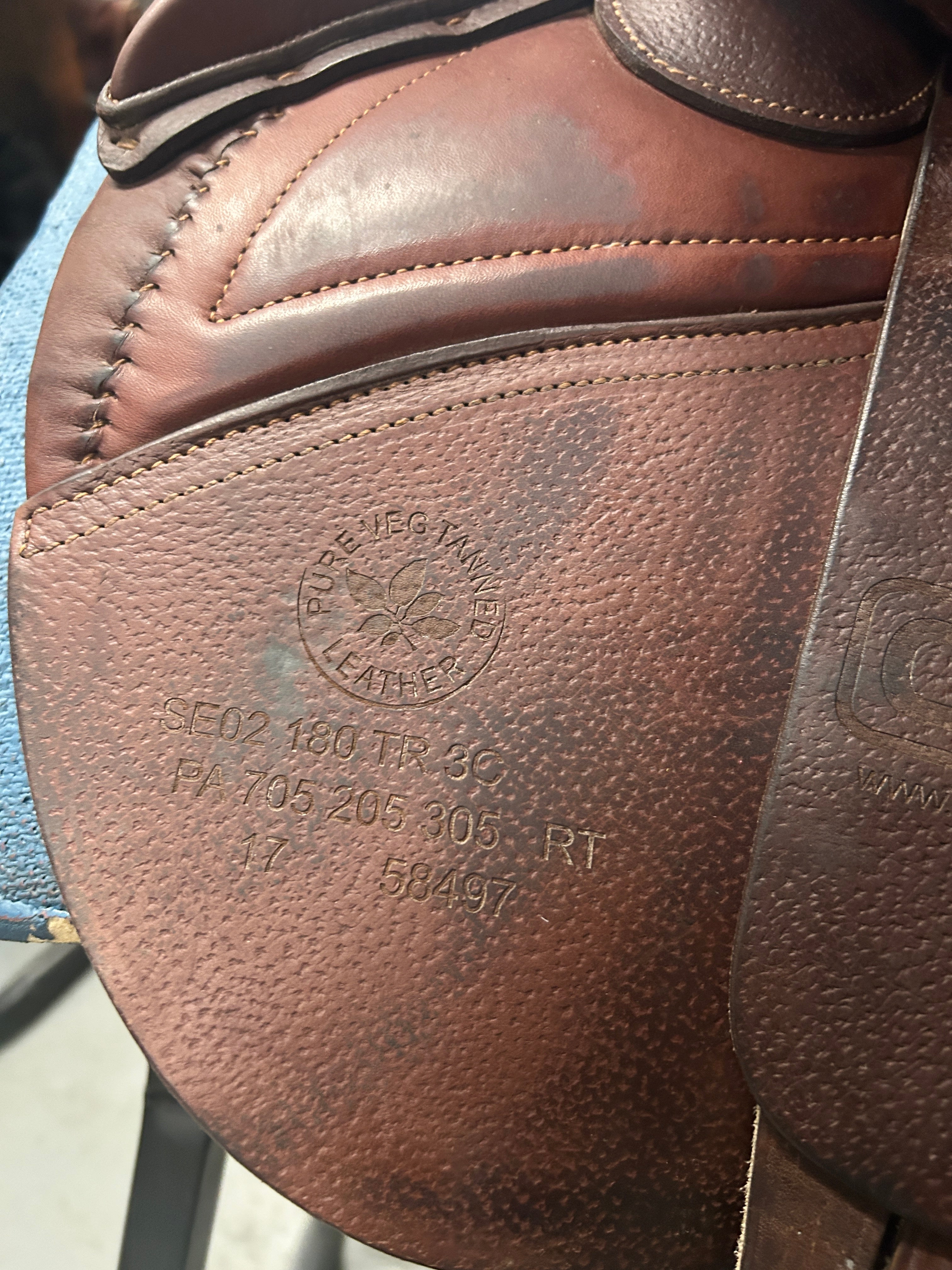 18" CWD SE02 3C with Pro Panels-Saddle-Consignment-Evolution Equestrian Co.