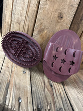 Load image into Gallery viewer, Burgundy Flexible Curry Comb-Horse Brush-Evolution Equestrian Co.-Evolution Equestrian Co.