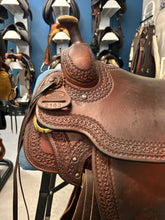 Load image into Gallery viewer, 16&quot; Billy Cook Roping Saddle
