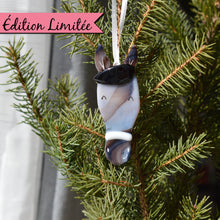 Load image into Gallery viewer, Station pôle Nord inc. - Boule de Noël cheval: Gris-Station pôle Nord inc.-Evolution Equestrian Co.