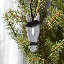 Load image into Gallery viewer, Station pôle Nord inc. - Boule de Noël cheval: Gris-Station pôle Nord inc.-Evolution Equestrian Co.