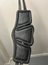 Load image into Gallery viewer, Stubben EquiSoft Black Girth 48"-English Girth-Consignment-Evolution Equestrian Co.