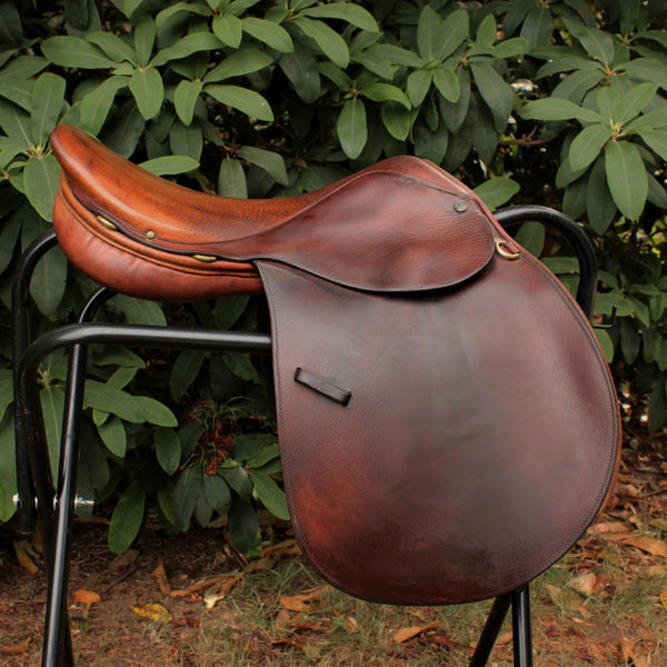 Different Types of English Saddles