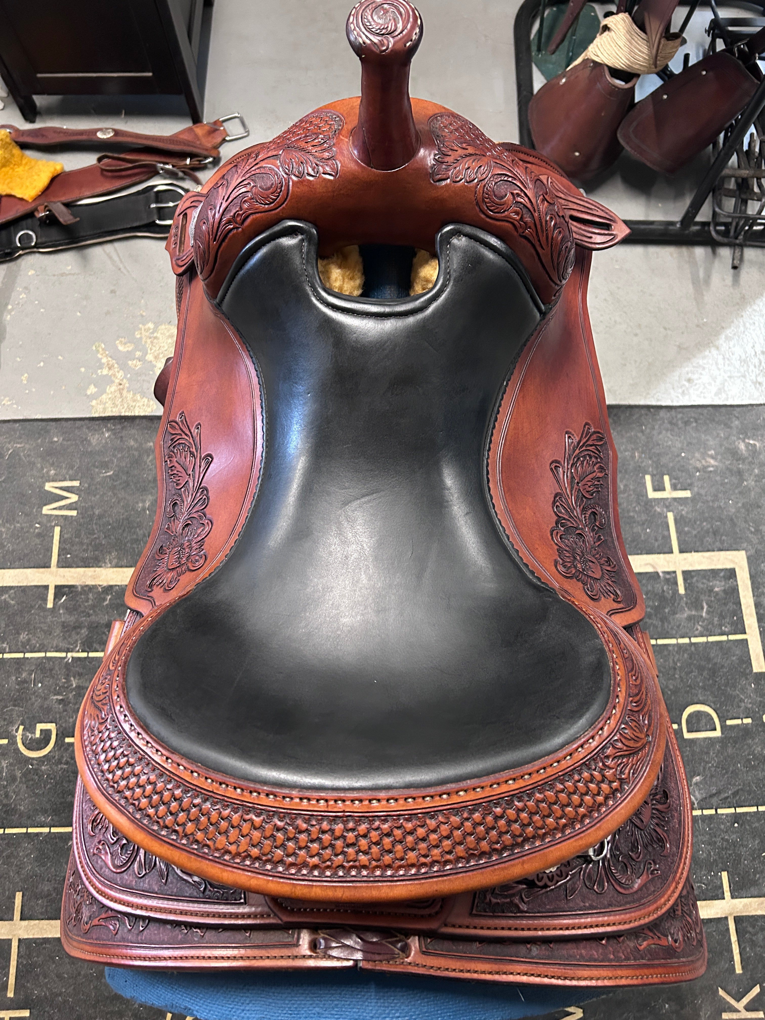 15.5" Continental Western Saddle