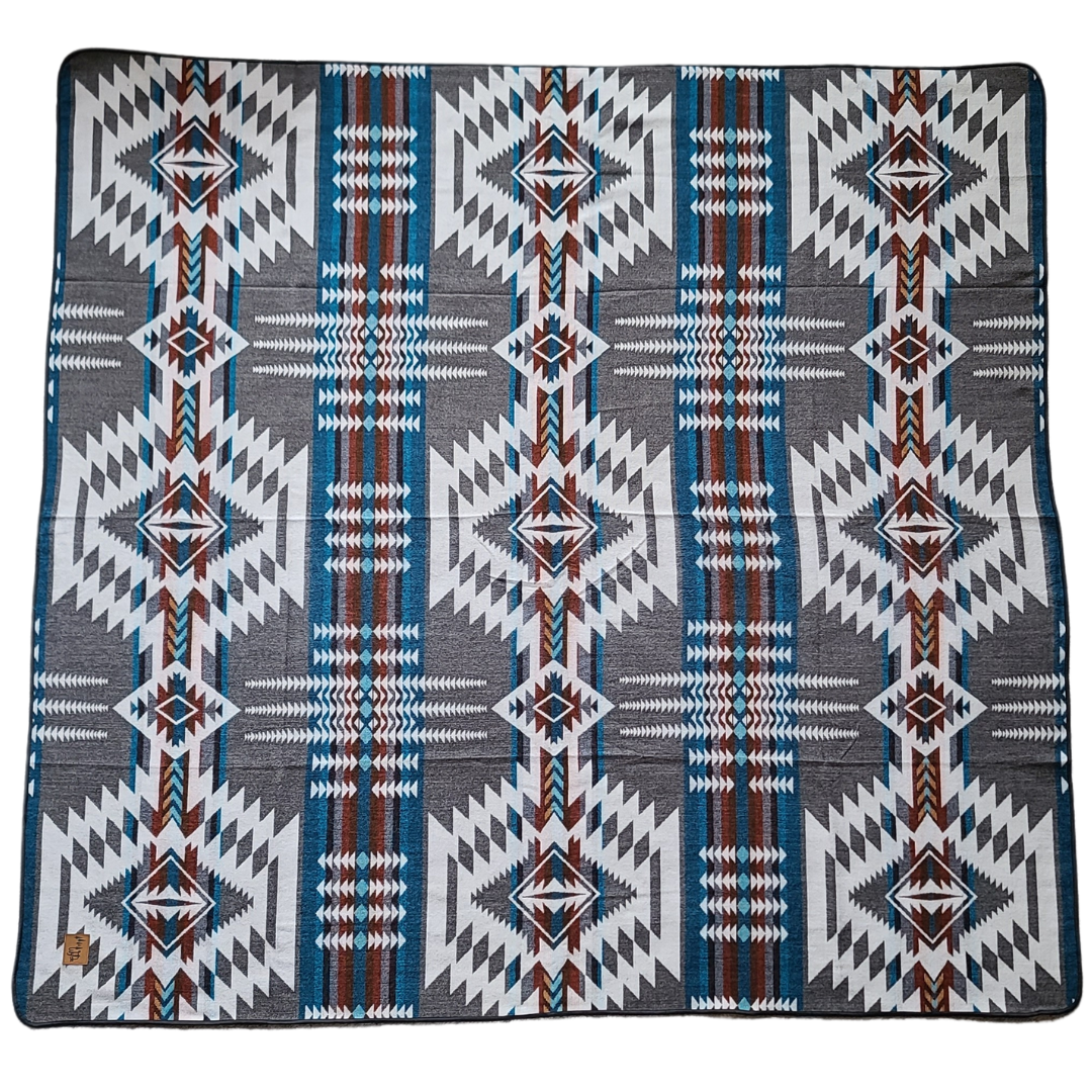Wylde Brigade - Cuenca Aztec Reversible Blanket: Queen-Wylde Brigade-Evolution Equestrian Co.