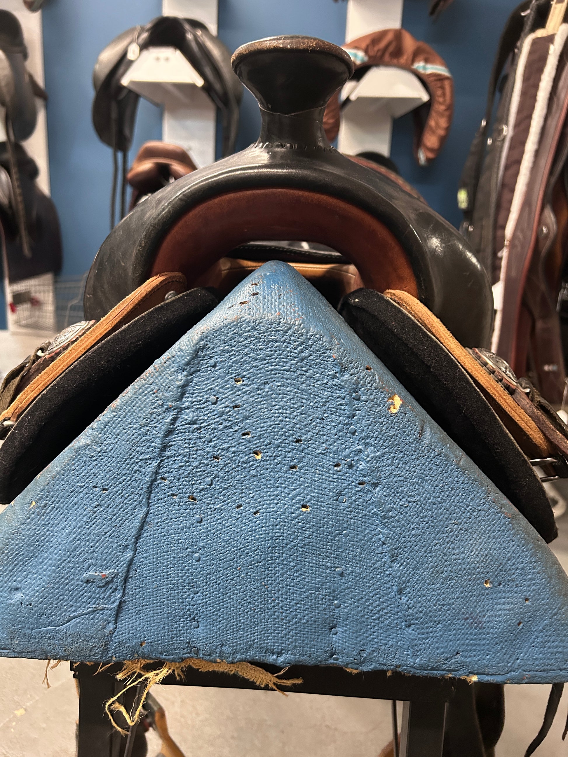 15.5" EZ-Fit Treeless Western Saddle-Saddle-Consignment-Evolution Equestrian Co.
