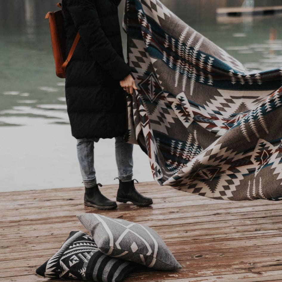 Wylde Brigade - Cuenca Aztec Reversible Blanket: Queen-Wylde Brigade-Evolution Equestrian Co.