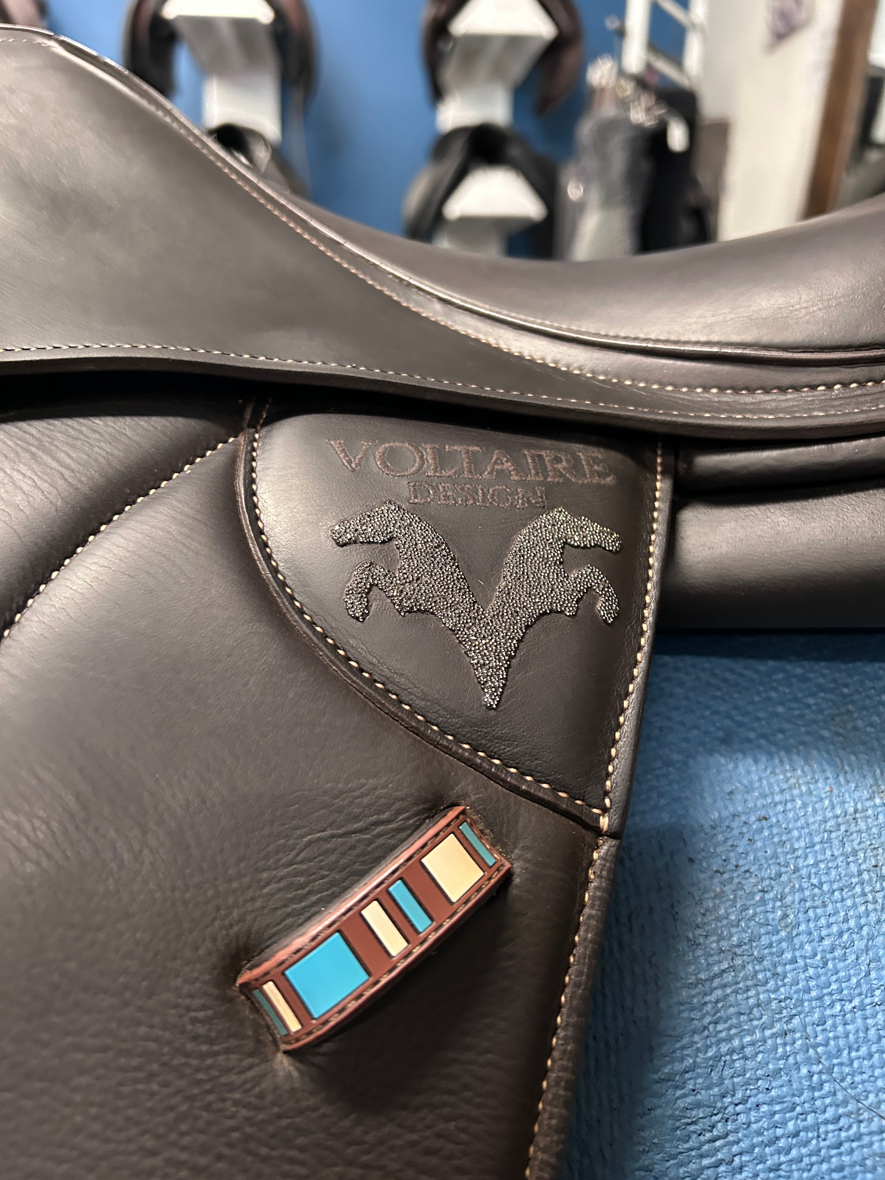 17.5" Voltaire Stuttgart 3A Close Contact Saddle
