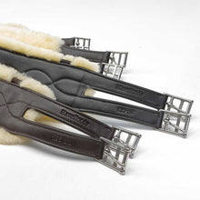 Load image into Gallery viewer, Kavalkade Artificial Leather Girth with Lambswool
