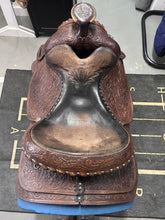 Load image into Gallery viewer, 14.5&quot; Circle Y Western Saddle-Saddle-Consignment-Evolution Equestrian Co.
