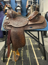 Load image into Gallery viewer, 14.5&quot; Circle Y Western Saddle-Saddle-Consignment-Evolution Equestrian Co.
