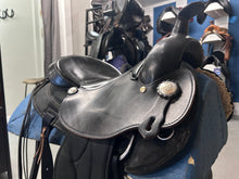 Load image into Gallery viewer, 15&quot; Big Horn Arab Saddle-Saddle-Consignment-Evolution Equestrian Co.
