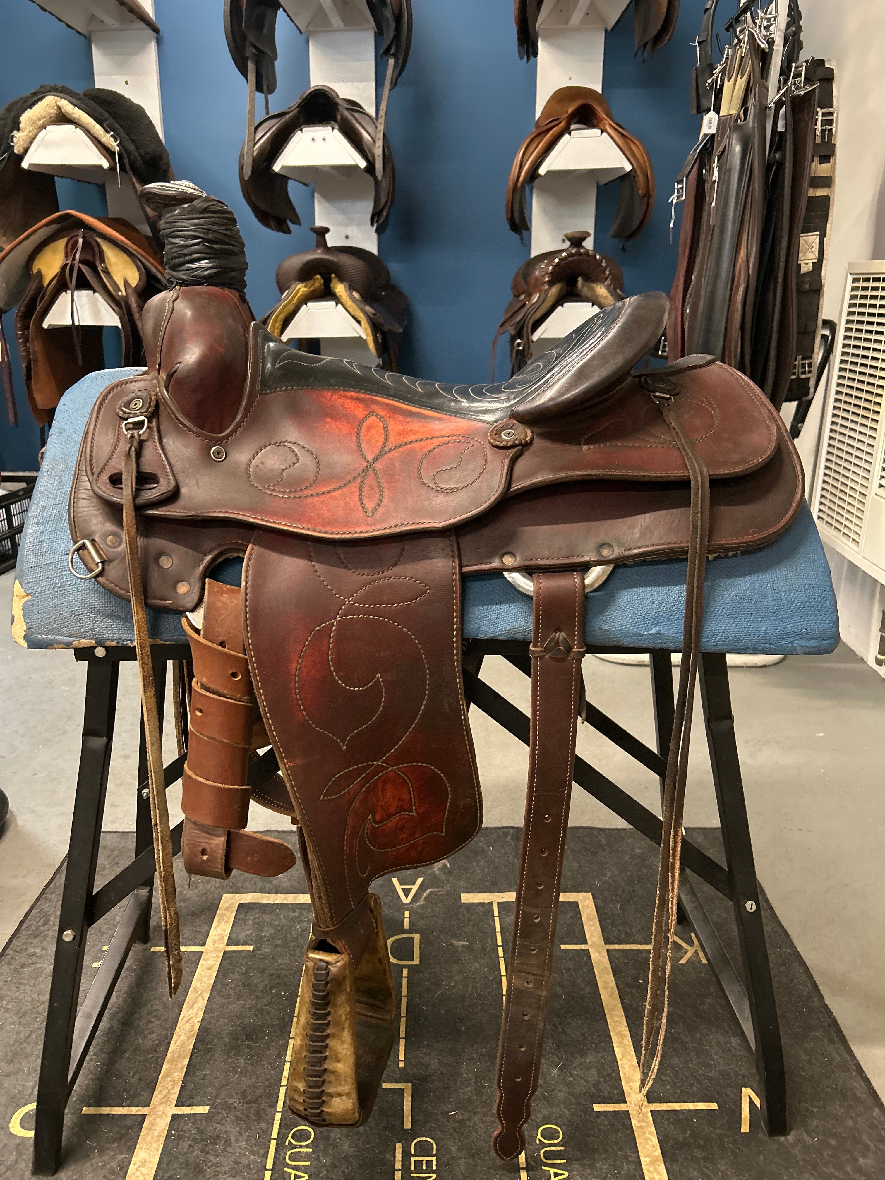 15.5" Eamor Roping Saddle-Saddle-Consignment-Evolution Equestrian Co.