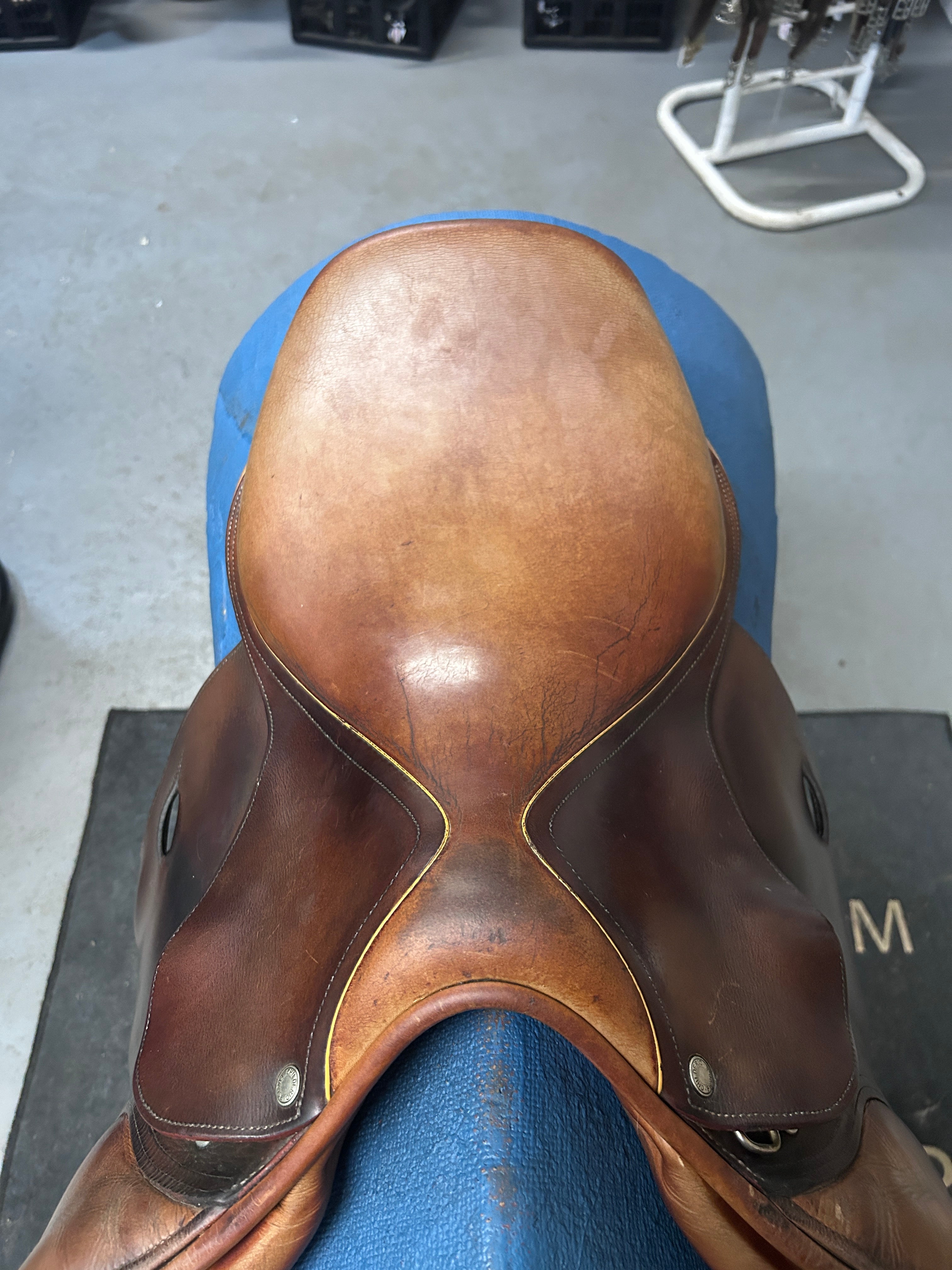 16.5" Childeric FM Close Contact Saddle-Saddle-Consignment-Evolution Equestrian Co.