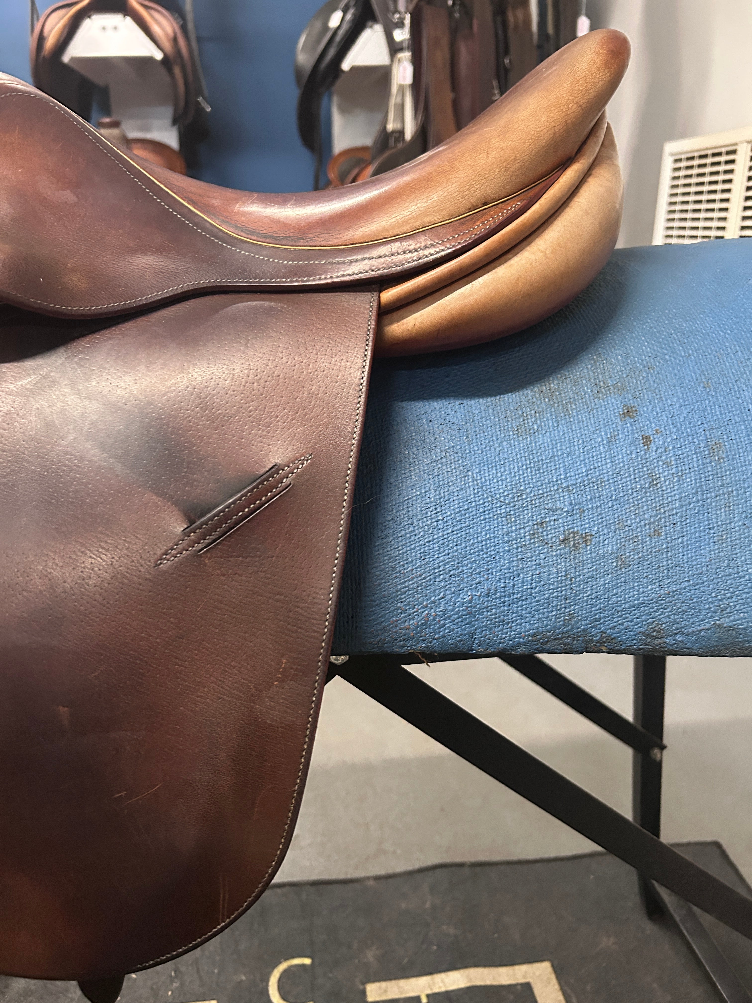 16.5" Childeric FM Close Contact Saddle-Saddle-Consignment-Evolution Equestrian Co.