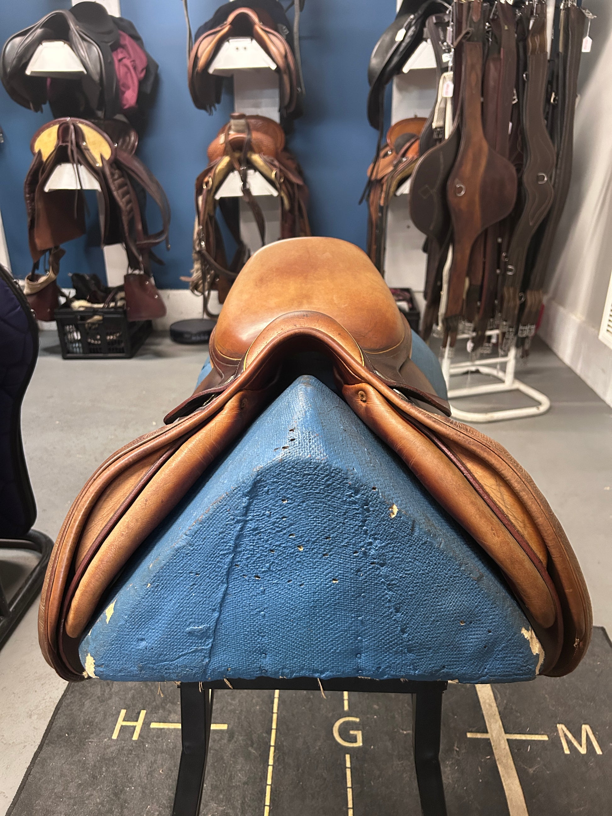 16.5" Childeric FM Close Contact Saddle-Saddle-Consignment-Evolution Equestrian Co.