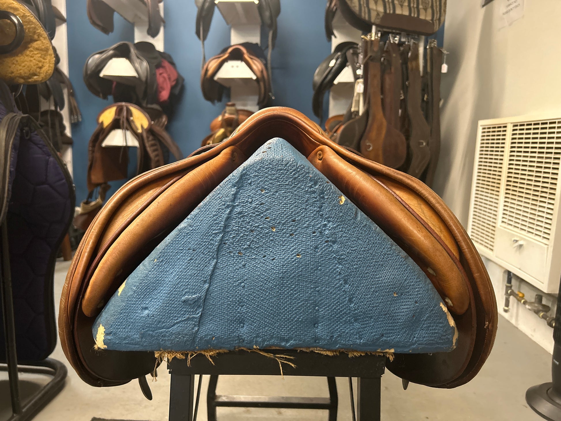16.5" Childeric FM Close Contact Saddle-Saddle-Consignment-Evolution Equestrian Co.