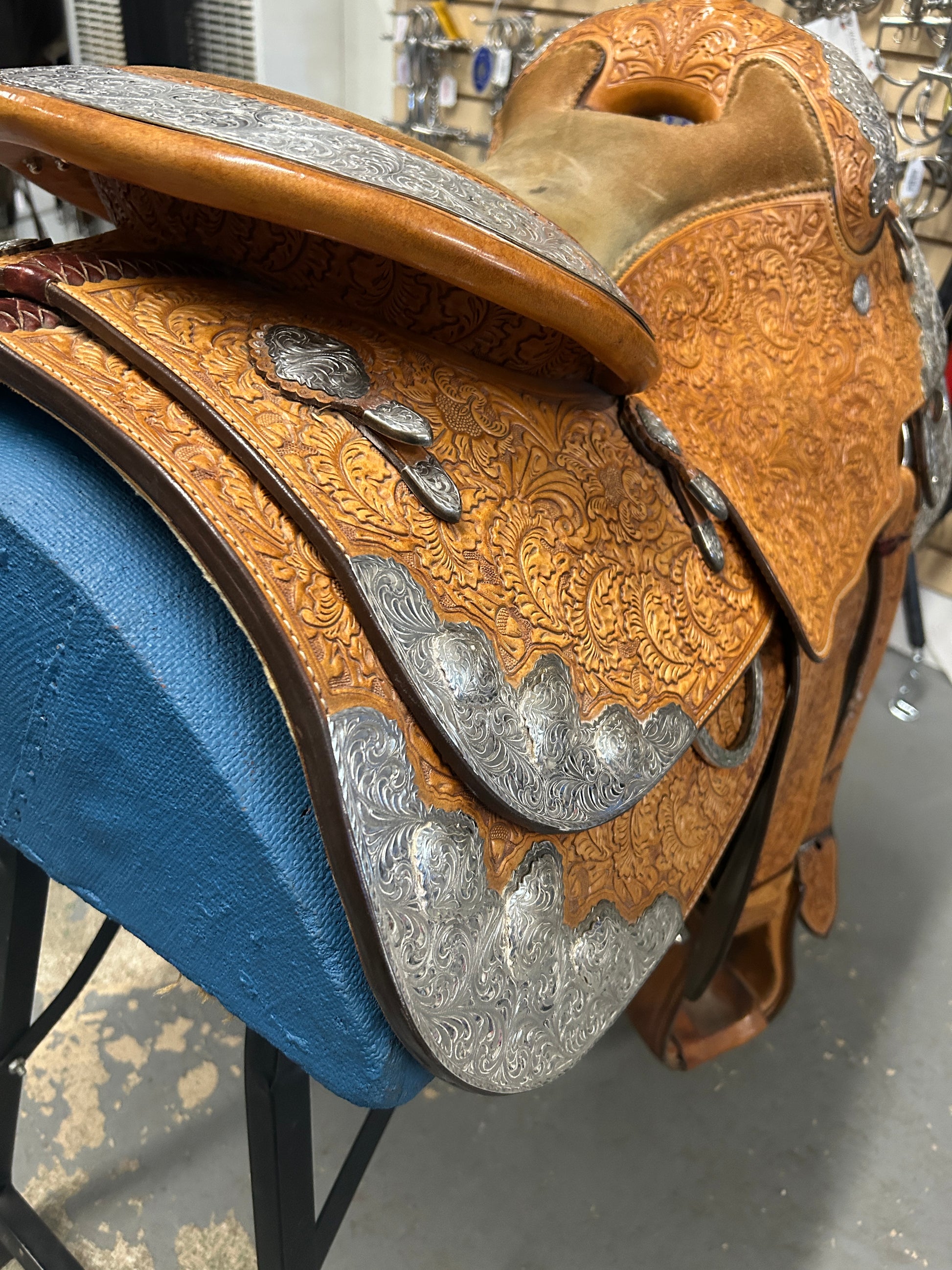 16.5" Custom Blue Ribbon Western Show Saddle-Saddle-Consignment-Evolution Equestrian Co.