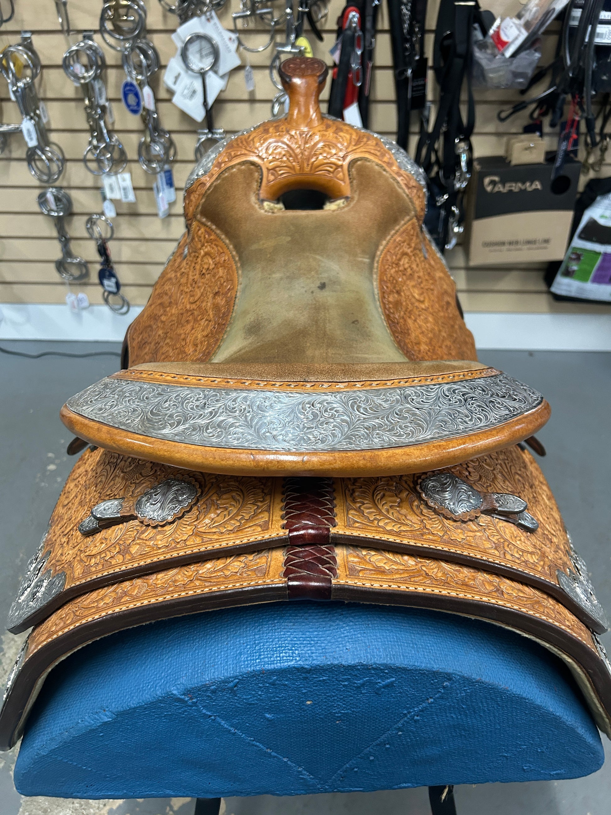 16.5" Custom Blue Ribbon Western Show Saddle-Saddle-Consignment-Evolution Equestrian Co.