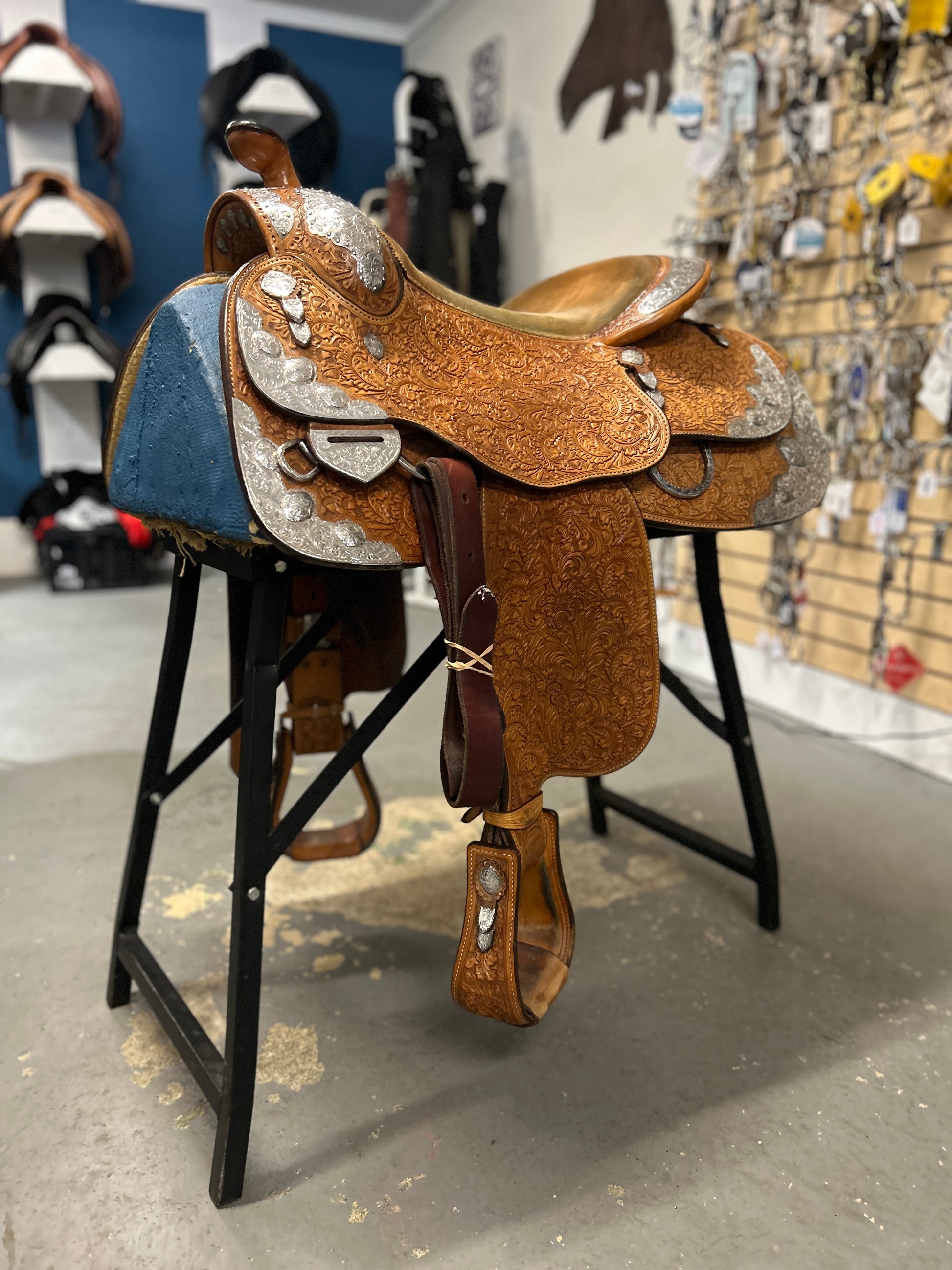 16.5" Custom Blue Ribbon Western Show Saddle-Saddle-Consignment-Evolution Equestrian Co.