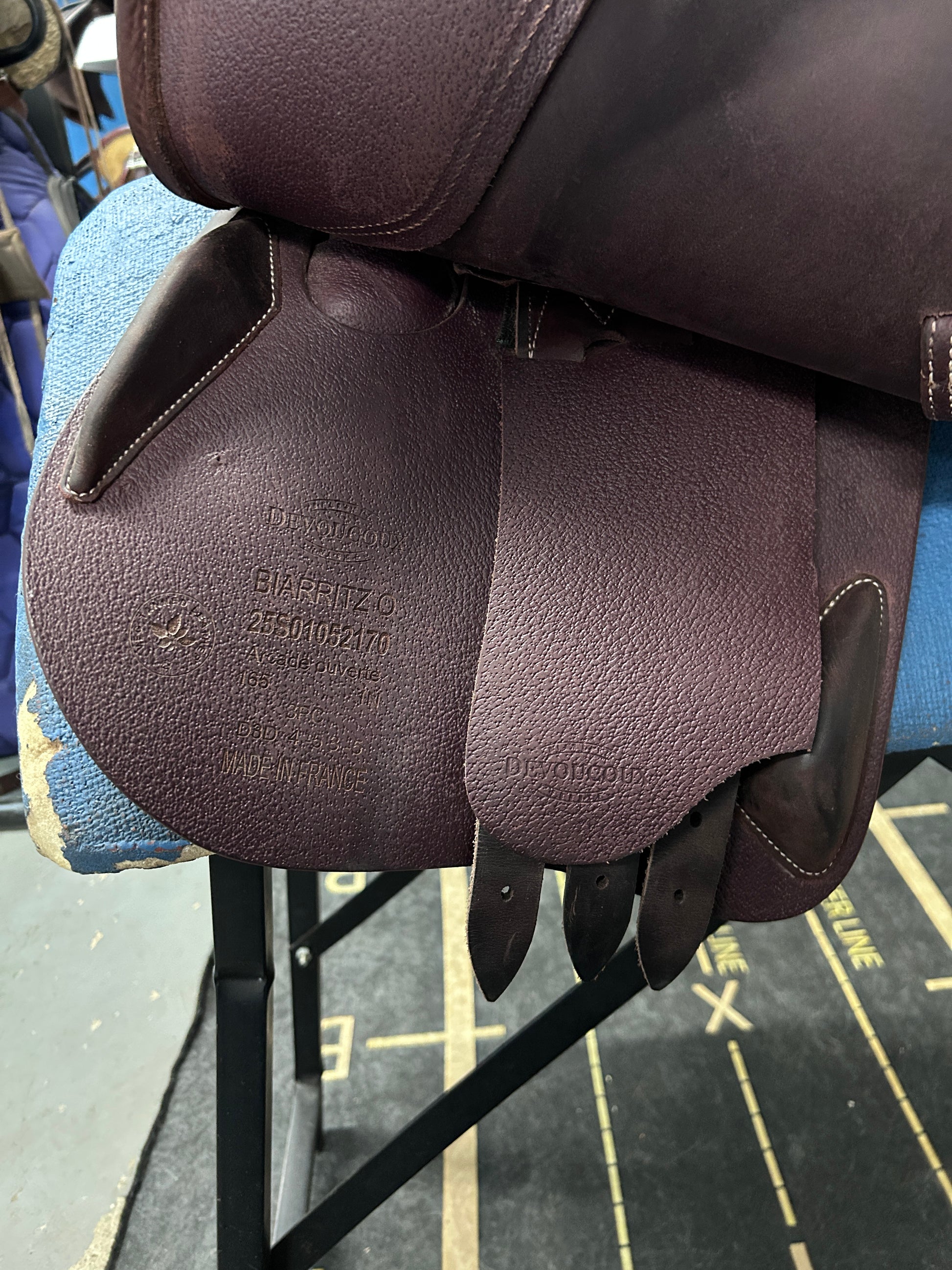 16.5" Devoucoux Biarritz O Saddle-Saddle-Consignment-Evolution Equestrian Co.