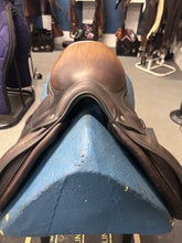 Load image into Gallery viewer, 16.5&quot; Voltaire Palm Beach-Saddle-Consignment-Evolution Equestrian Co.
