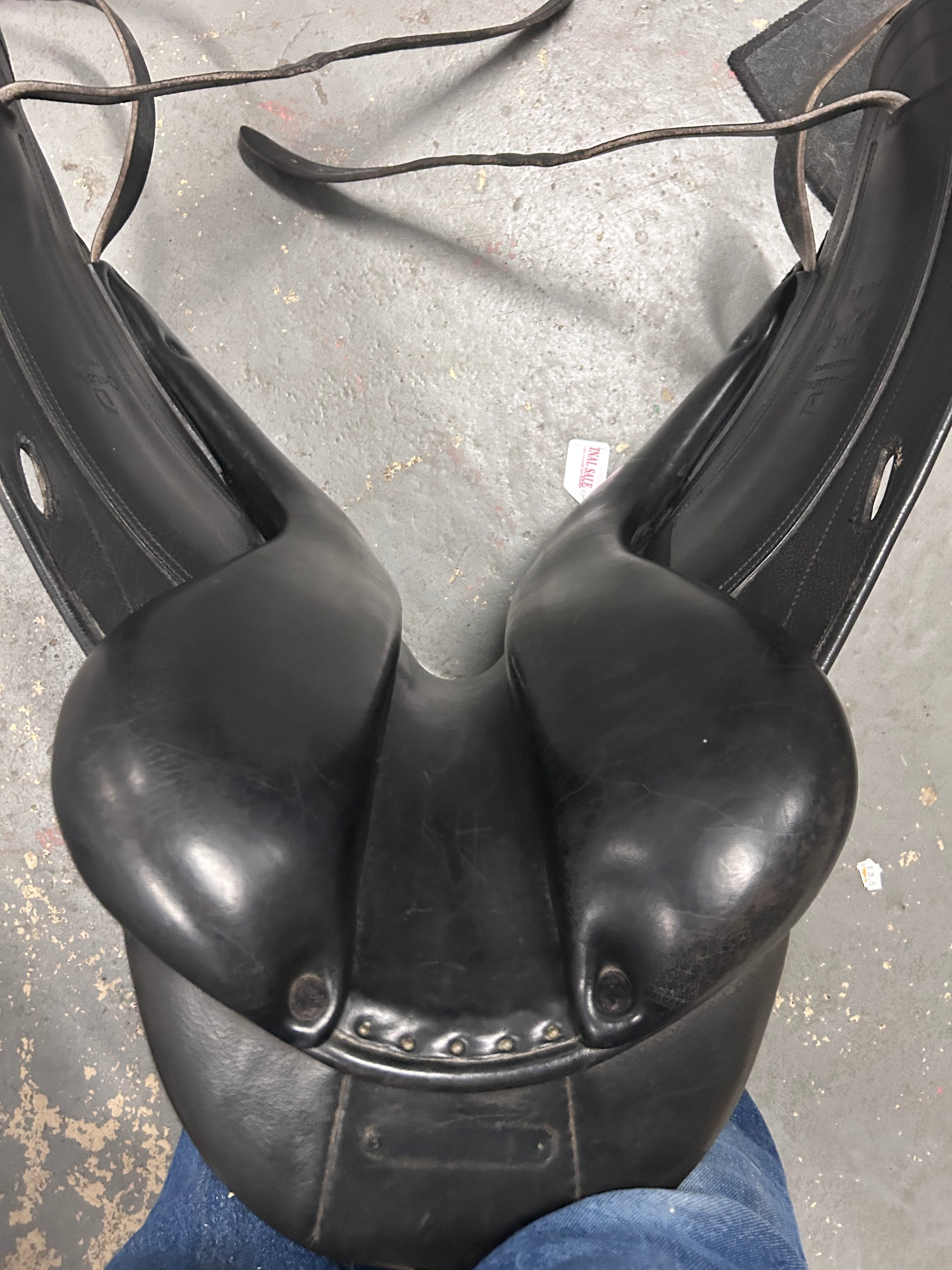 17" Childeric DAC Dressage Monoflap Saddle-Saddle-Consignment-Evolution Equestrian Co.