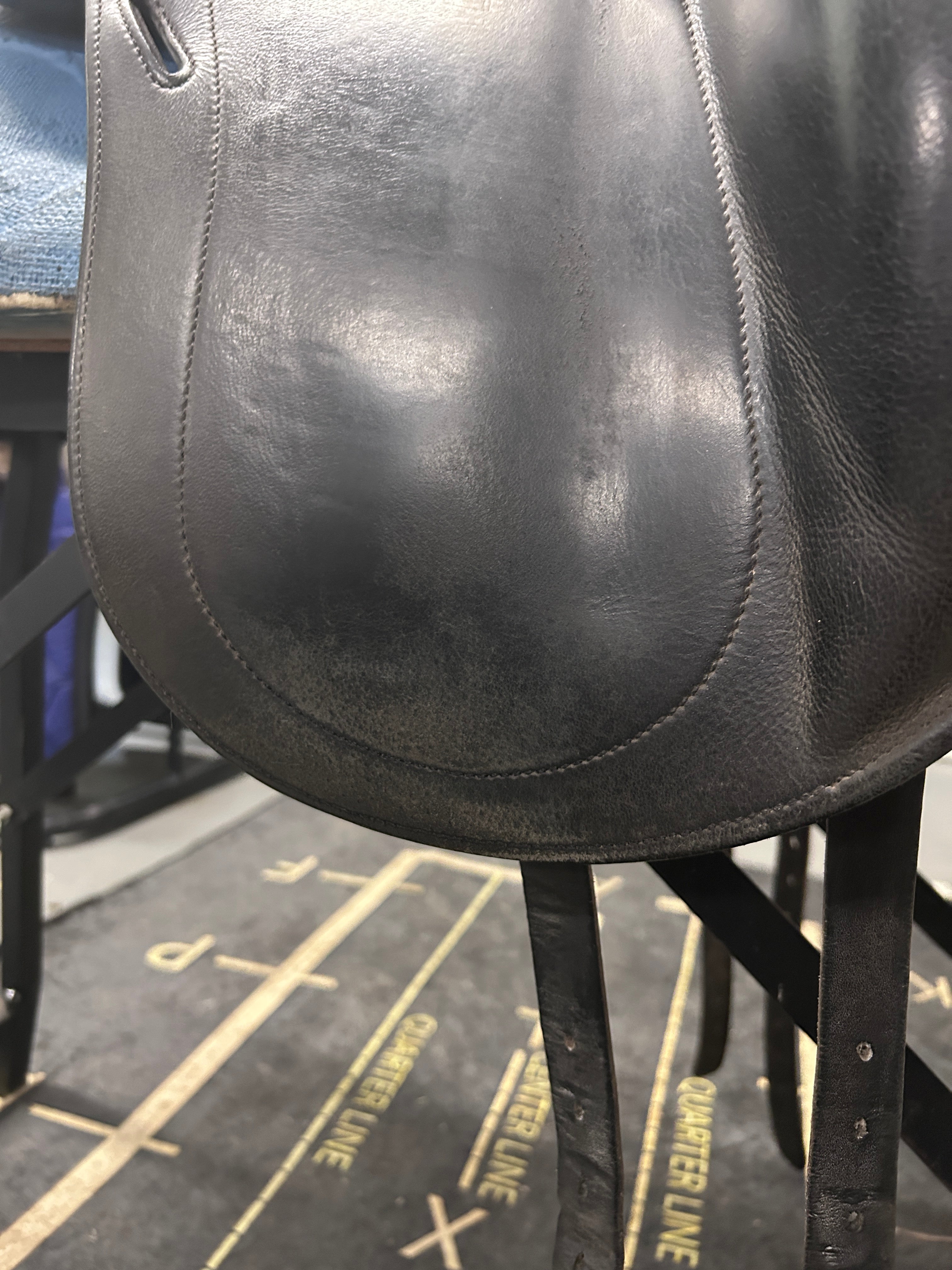 17" Childeric DAC Dressage Monoflap Saddle-Saddle-Consignment-Evolution Equestrian Co.