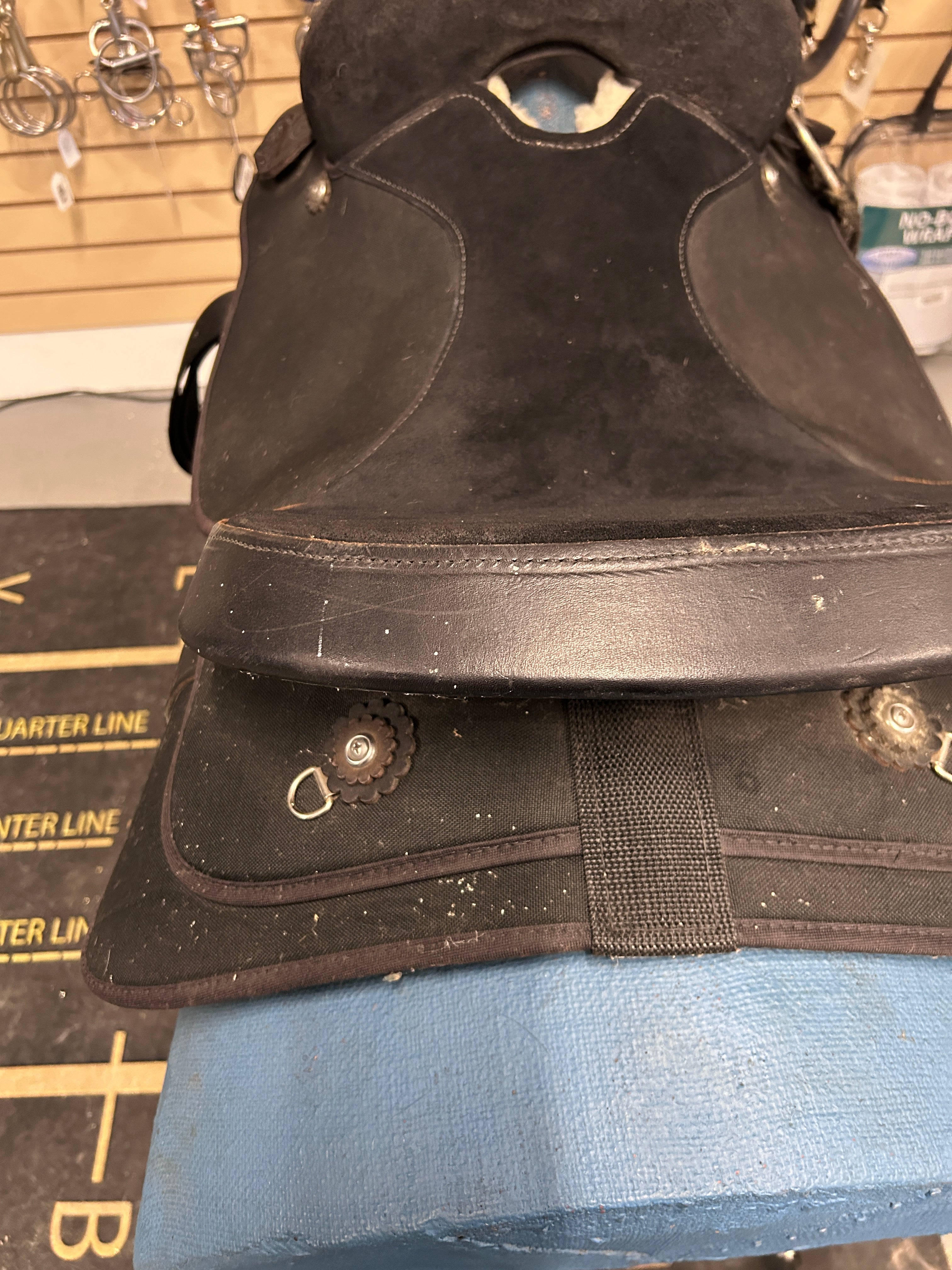 17" Circle Y Condura Trail Saddle-Saddle-Consignment-Evolution Equestrian Co.