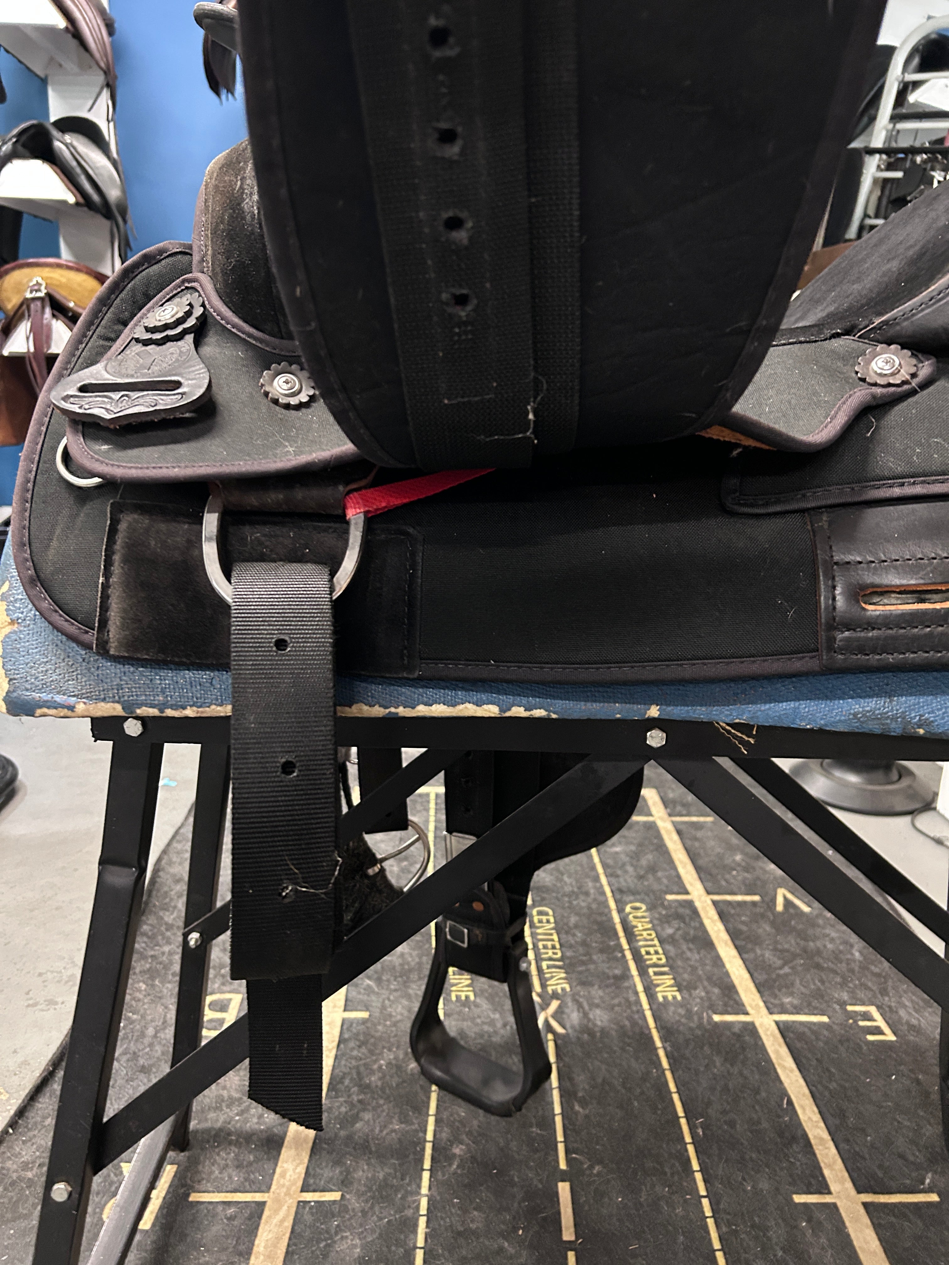 17" Circle Y Condura Trail Saddle-Saddle-Consignment-Evolution Equestrian Co.