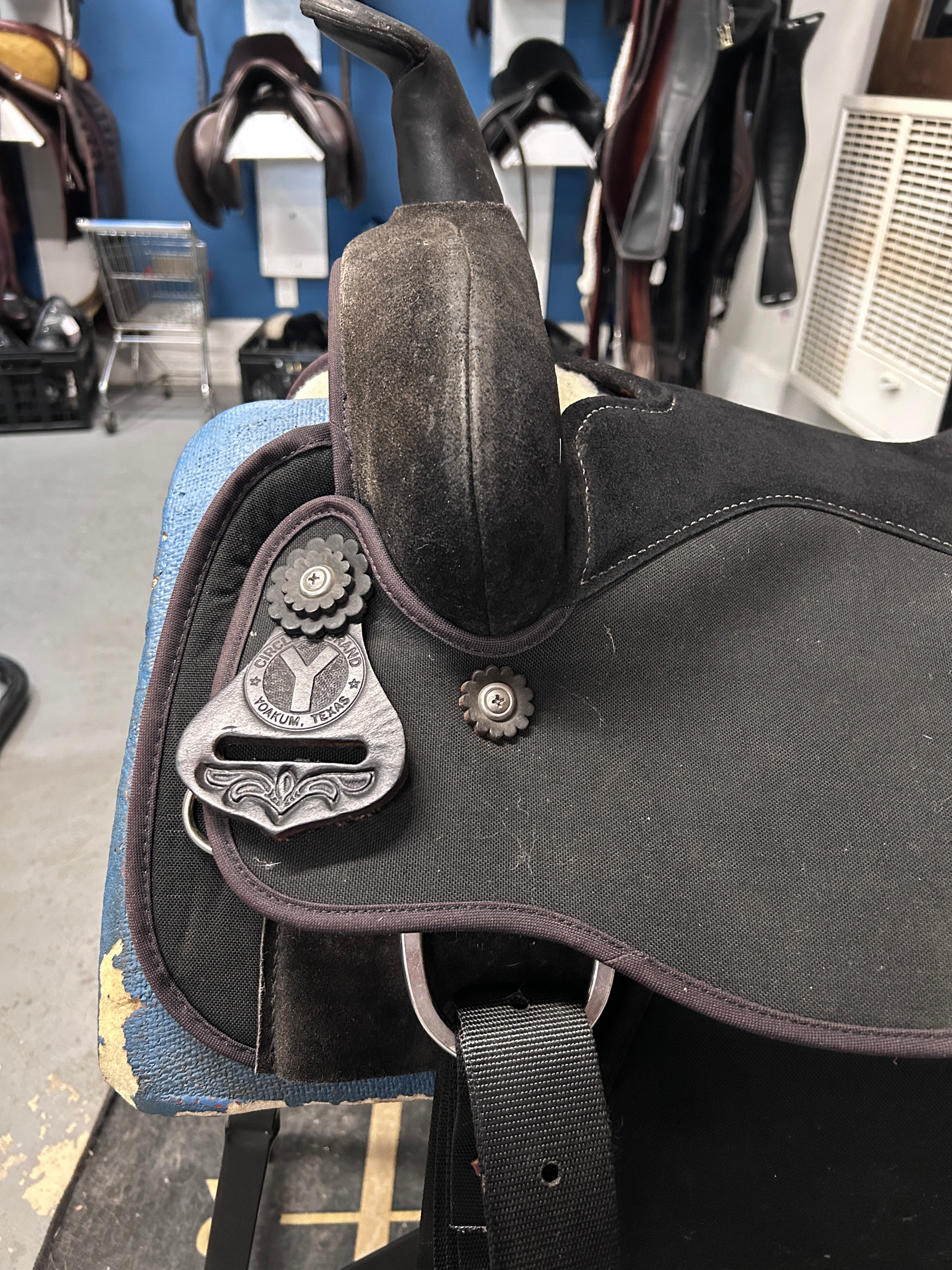 17" Circle Y Condura Trail Saddle-Saddle-Consignment-Evolution Equestrian Co.