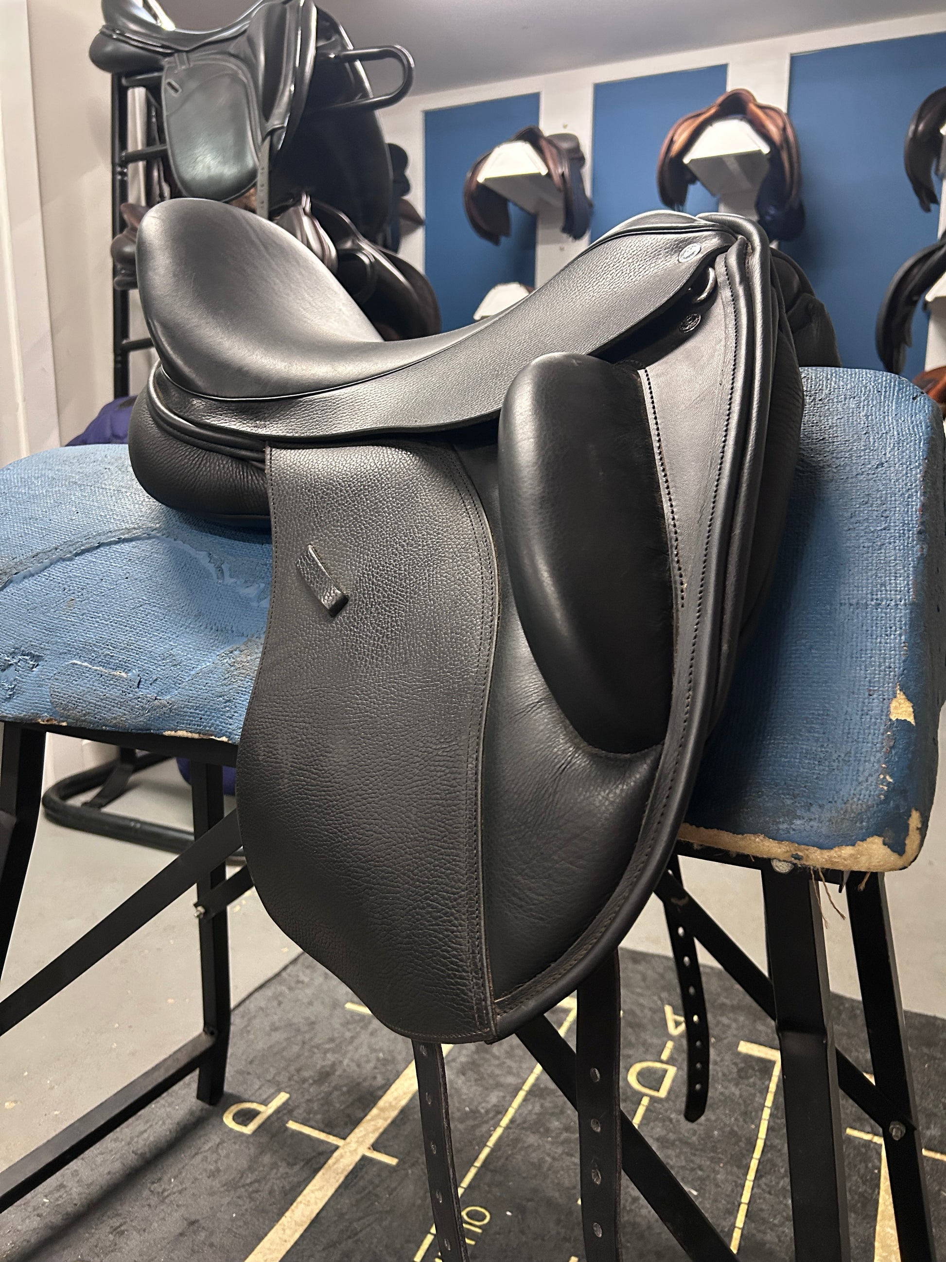17" Custom Signature Solo Dressage Saddle-Saddle-Consignment-Evolution Equestrian Co.