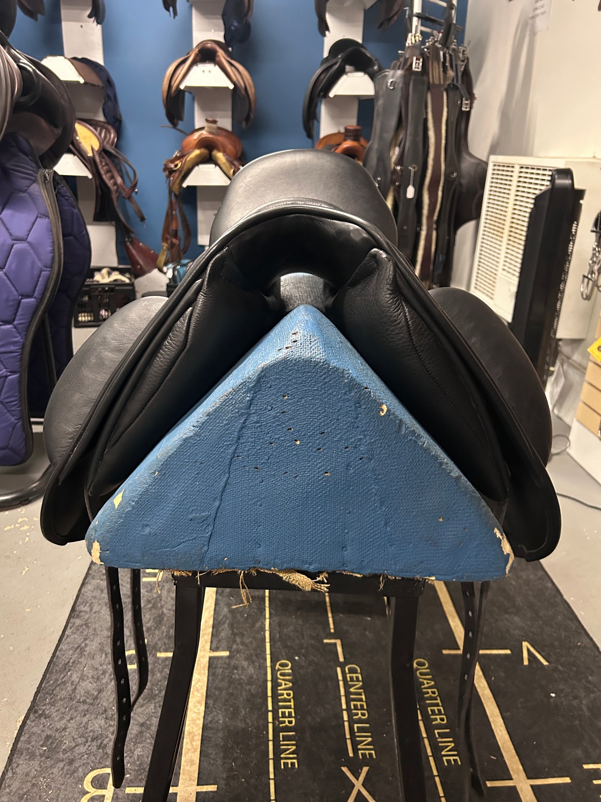 17" Custom Signature Solo Dressage Saddle-Saddle-Consignment-Evolution Equestrian Co.