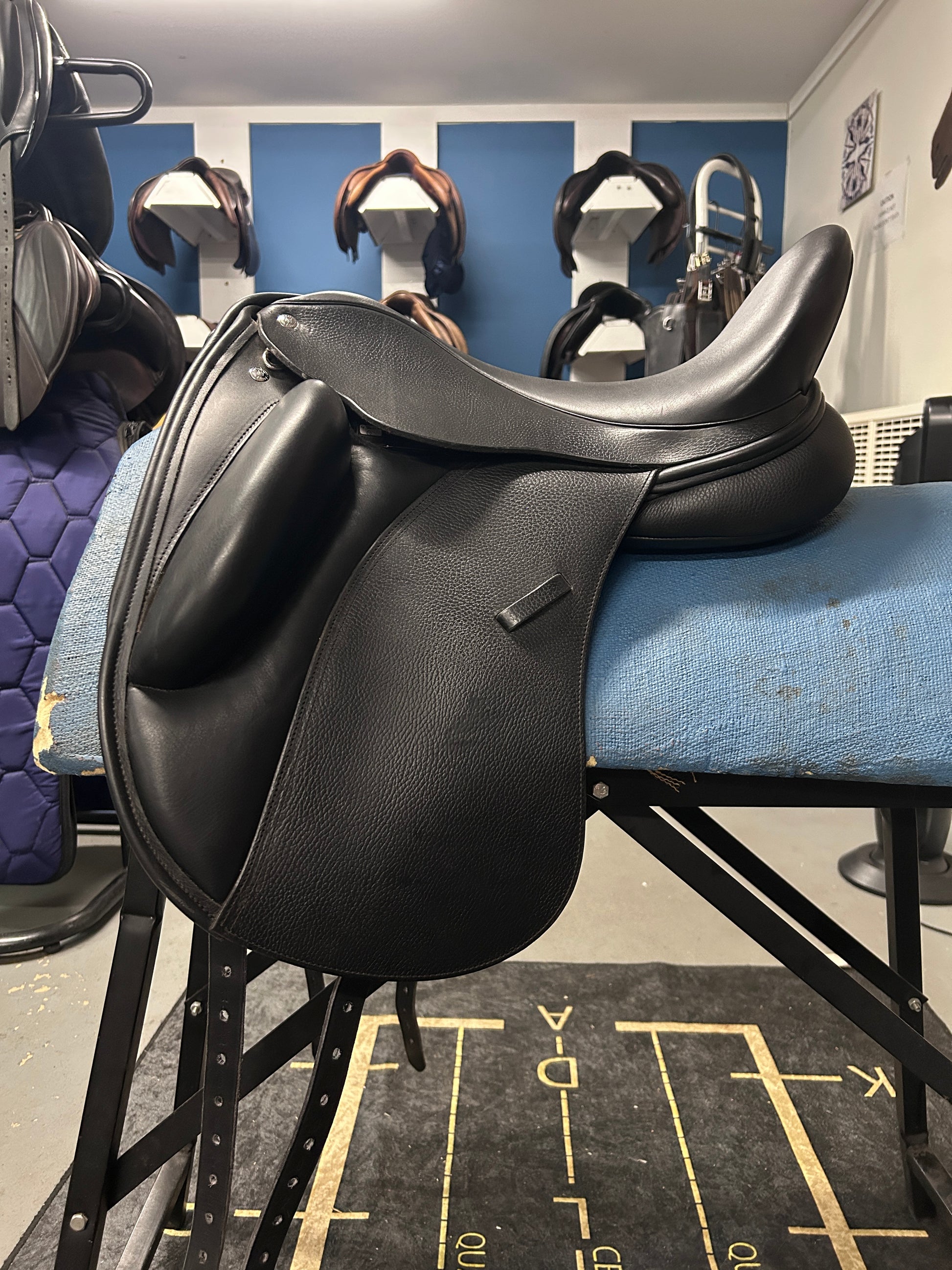 17" Custom Signature Solo Dressage Saddle-Saddle-Consignment-Evolution Equestrian Co.
