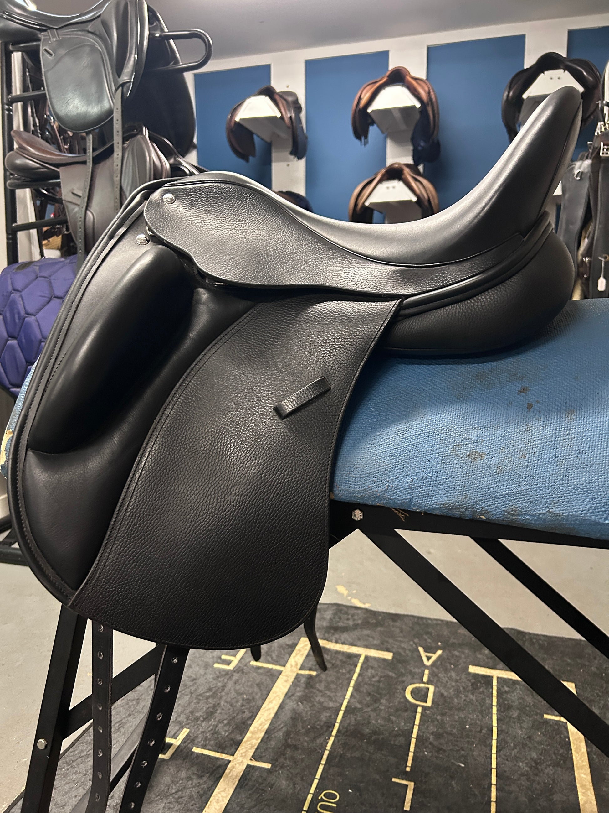 17" Custom Signature Solo Dressage Saddle-Saddle-Consignment-Evolution Equestrian Co.