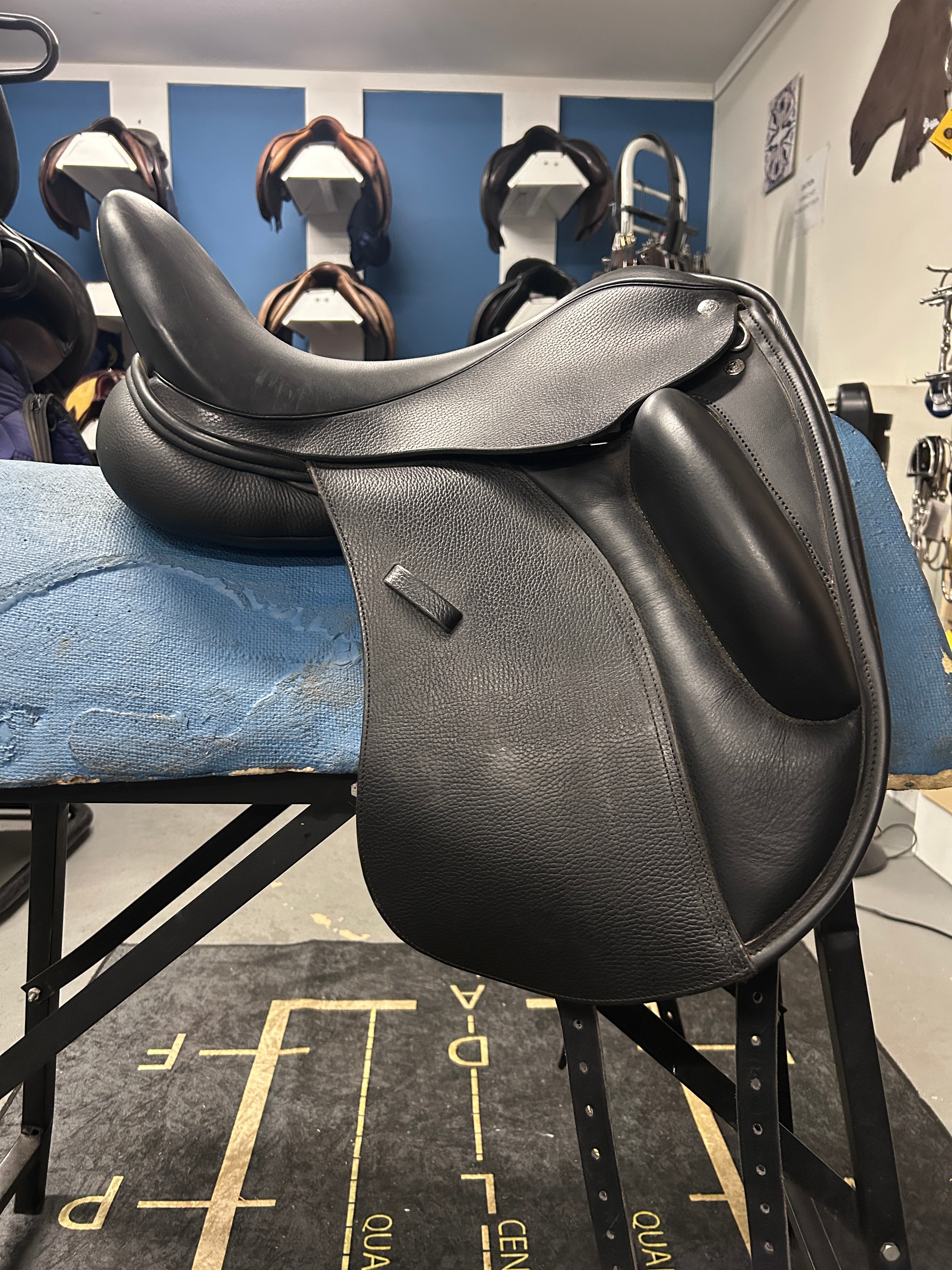 17" Custom Signature Solo Dressage Saddle-Saddle-Consignment-Evolution Equestrian Co.